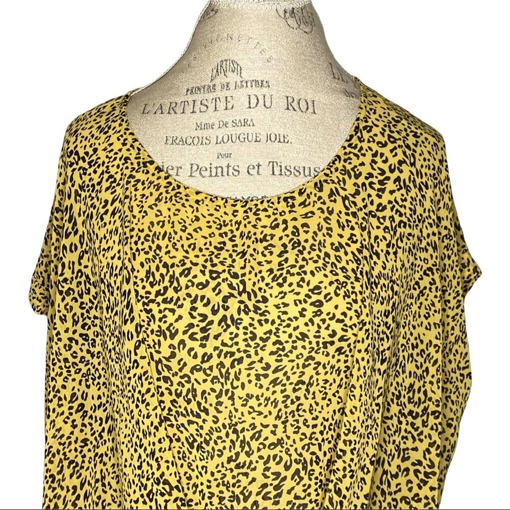Umgee Yellow & Black Leopard Print Sheer Lightweight Blouse Size Small - Picture 2 of 8